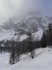 10 - Ai piedi delle Grandes Jorasses immerse nella bufera