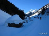 Salendo lungo la pista