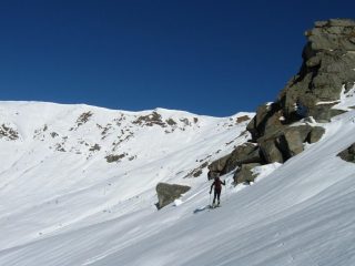 il traverso verso il tratto + ripido (coltelli obbligatori)