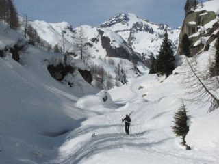 la valle si apre