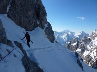 traverso dopo il tratto di cresta. tanto ghiaccio, corda utile