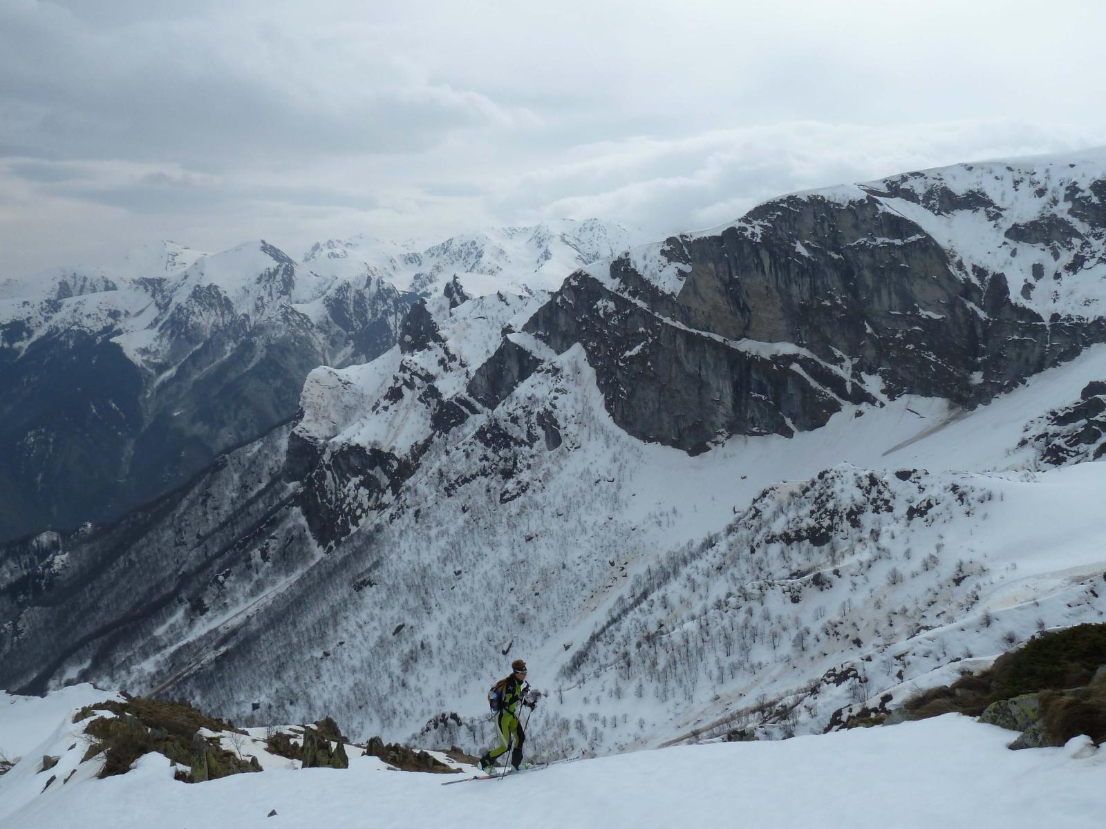 Alle spalle la valle Pesio