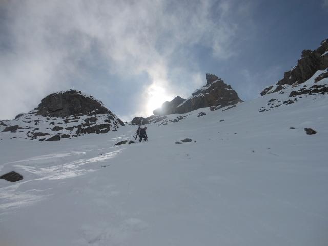 in direzione del colletto