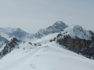 sullo sfondo la rocca la meja e davanti punta dell'aquila