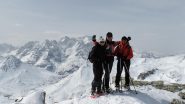 foto di gruppo in vetta