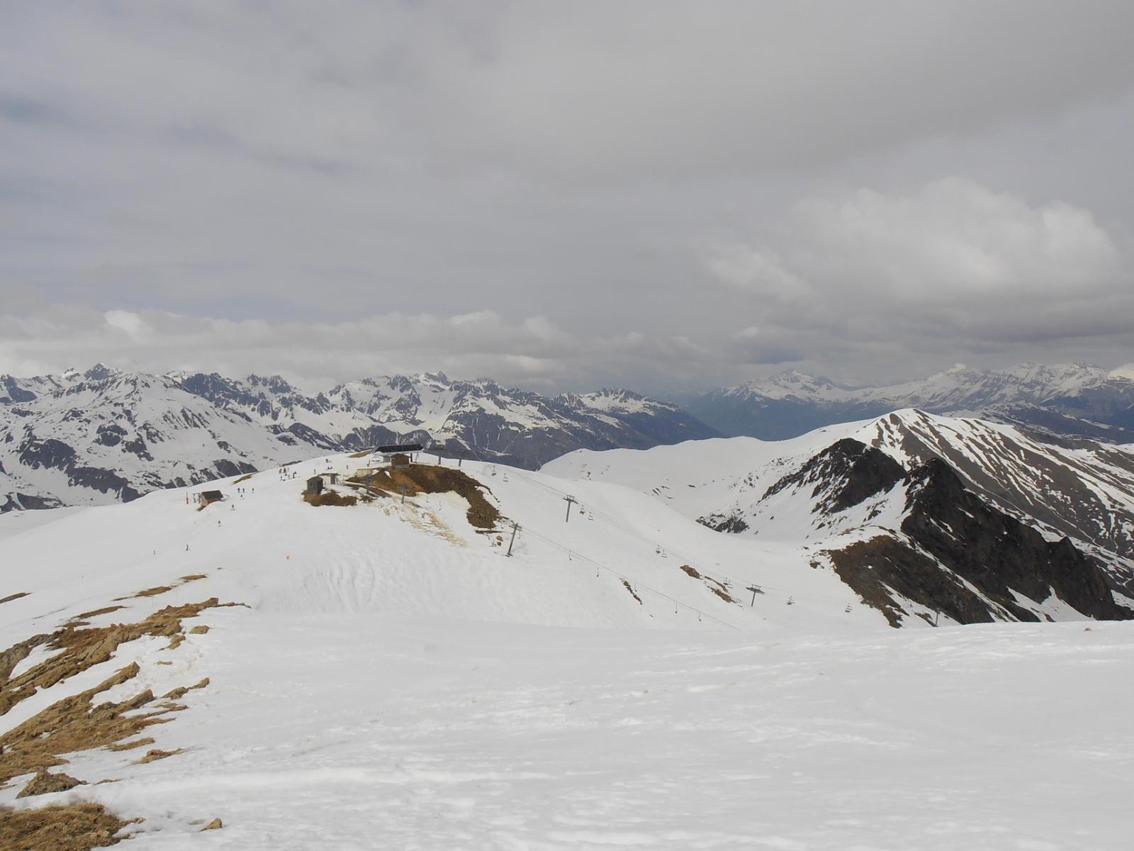 04 - da Le Tufs si è sopra l'arrivo della seggiovia