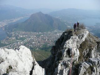 Il famoso ponte a pochi metri dalla cima