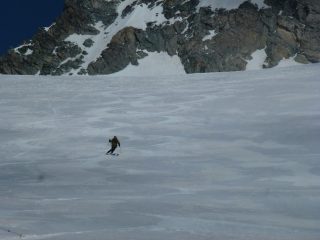 Enri si gode lo splendido firn