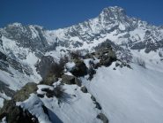 La vetta vista dalla croce con la Bessanese sullo sfondo