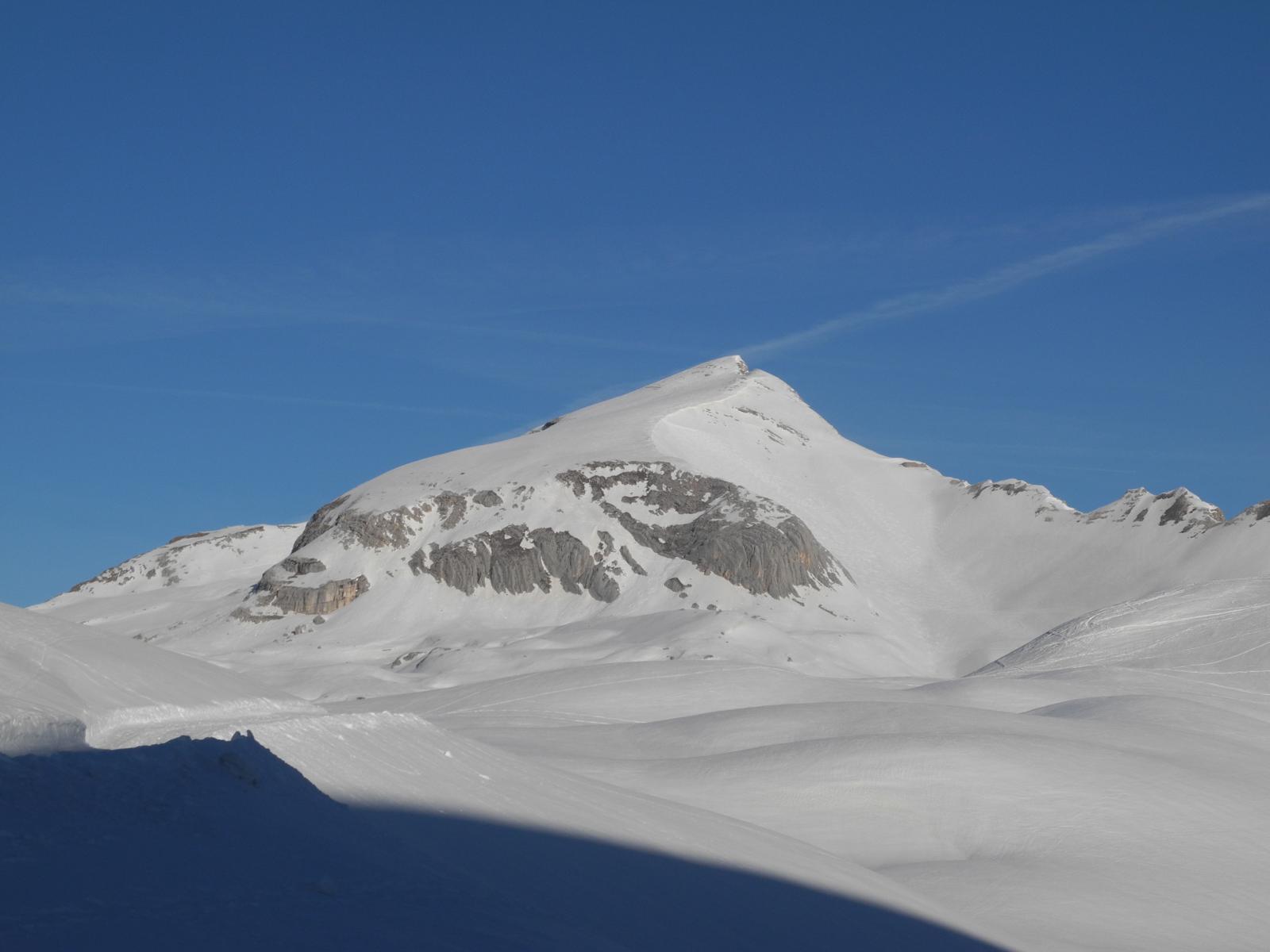 Muntejela de Senés - si passa a sx e si scende da pendio di dx 30 gradi ca