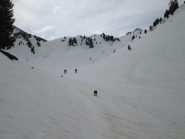 h.11, parecchia gente che sale...