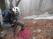 Preparativi nella nebbia, poi volge al bello