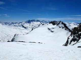 Taou Blanc, sullo sfondo le Levanne