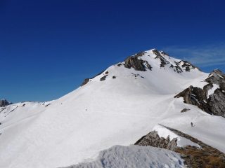 Sul traverso che dalla dorsale adduce al pendio ed alla crestina finale