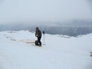 e qui il tempo è inclemente