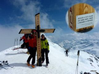 croce di vetta con dedica