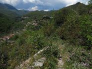 Sul sentiero che sale a Castelvecchio di Rocca Barbena
