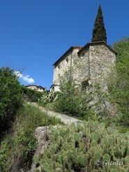 Salendo a Bassi, la bella chiesetta