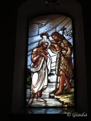 L'interno della chiesa