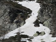 ... e le ultime lingue di neve che ci portano fino al Lago Arpon