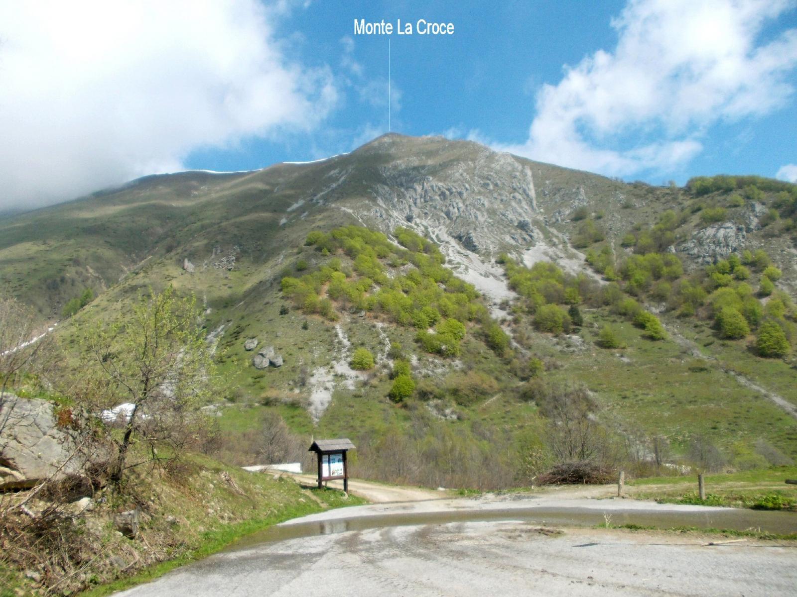 Il monte La Croce dal parcheggio di Palanfrè