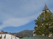 Cima Bossola dalla piazza centrale di Rueglio