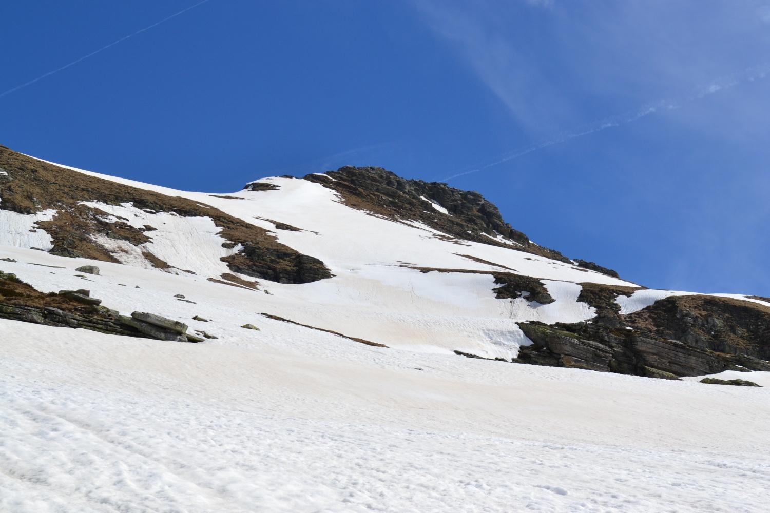 la vetta rocciosa del Madone