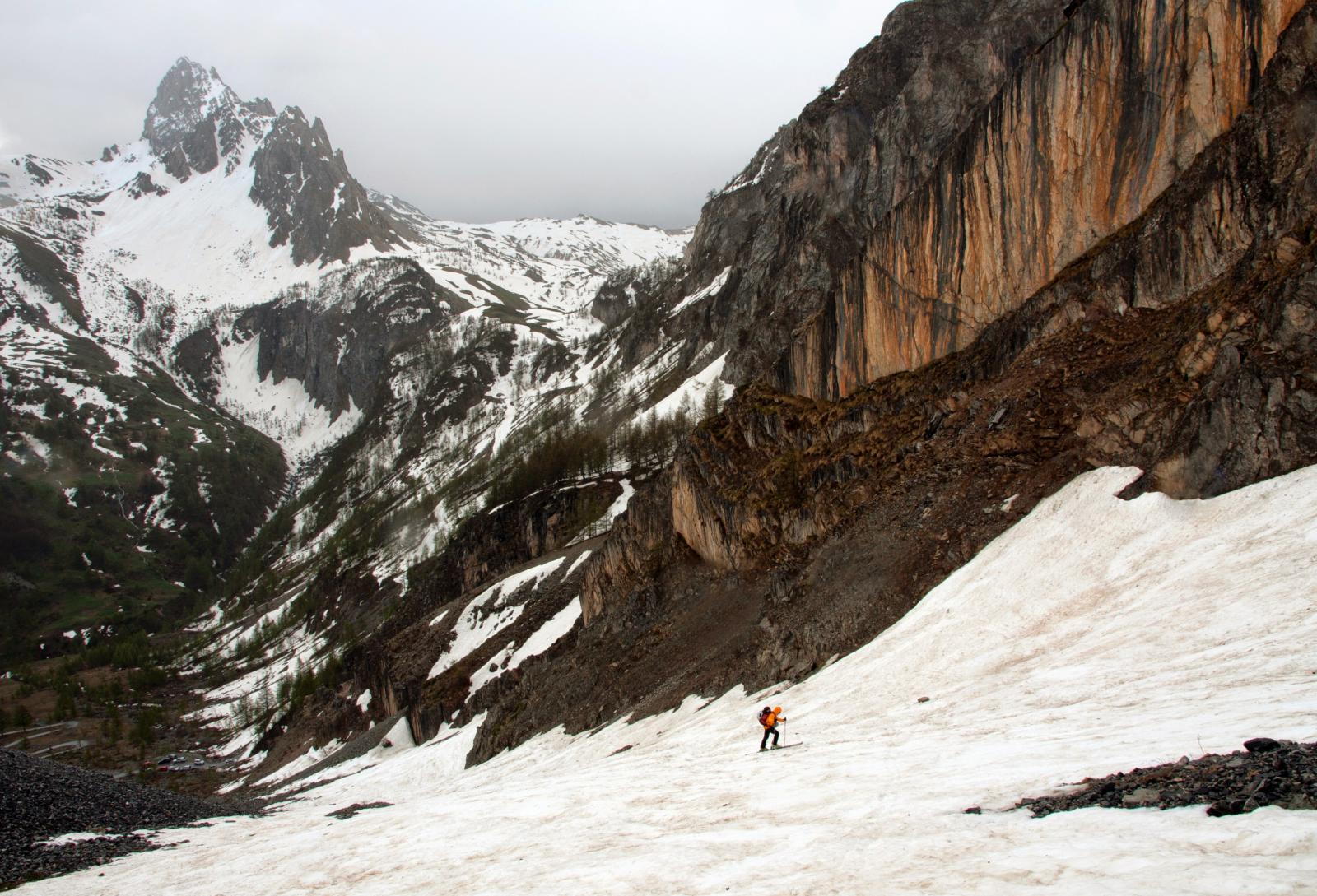 Risalendo il canalone est