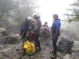 preparativi nella nebbia