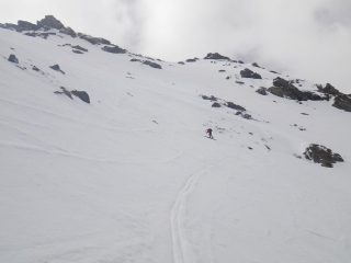 parte superiore con qualche nuvola