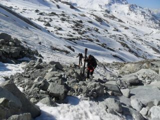 breve passaggio rupestre nel canale 