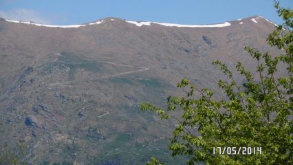 Pian di Rossa-Il Soglio e l'evidente sterrata che sale da Case Ciochet