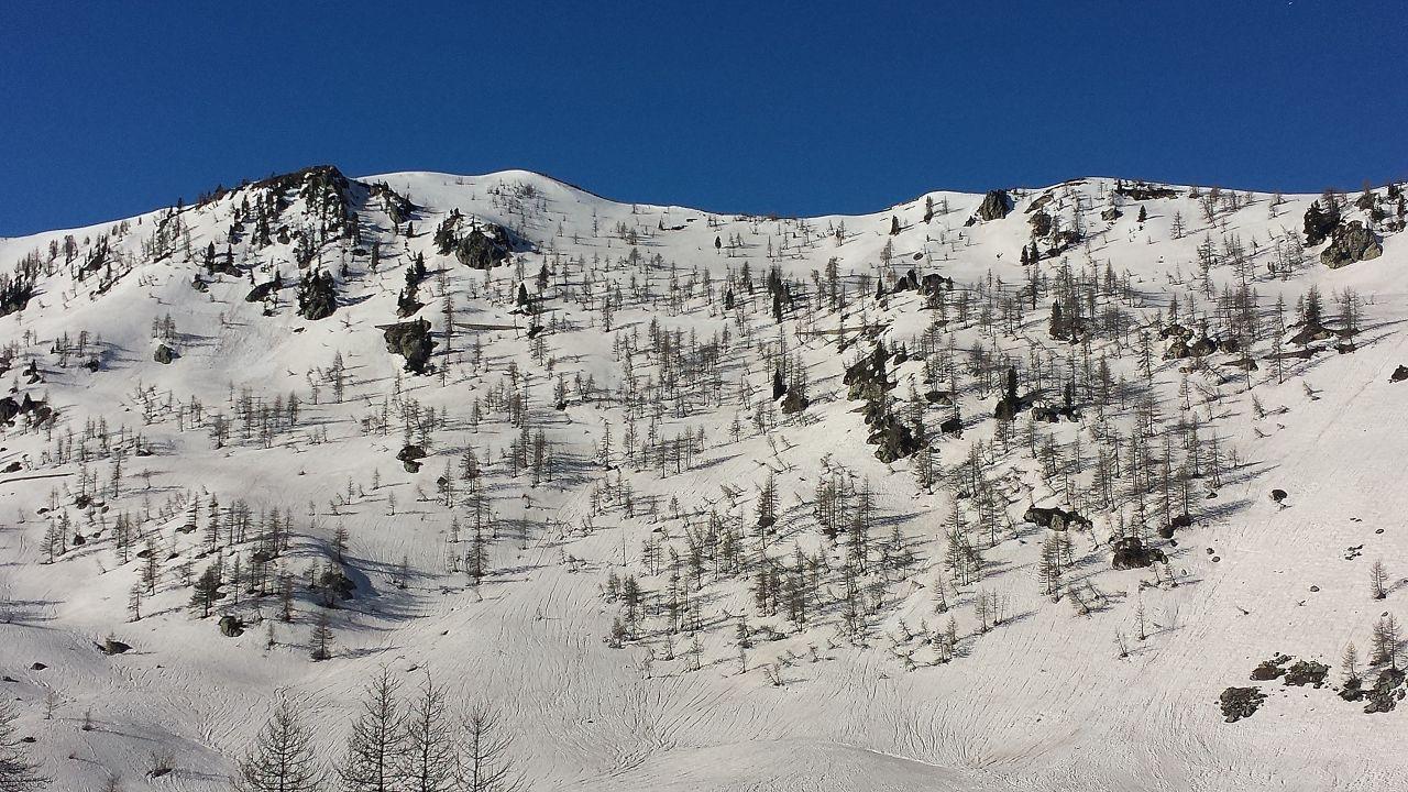 le cime a destra del colle