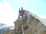 Il cordino dietro la sosta del nono tiro, utile per accedere al decimo senza fare la doppia