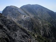 Dalla vetta, il monte Gingilos e il Volakias