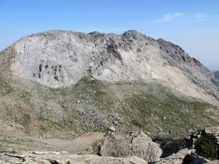 Il versante orientale del Gingilos dal Volakias