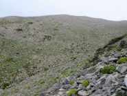 Il versante occidentale del Volakias attraversato