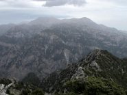 In lontananza Pachnes e Zaranokefala