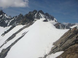 breve traverso esposto tra le 2 cime