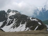 Tutta la cresta vista salendo verso il Gran Pays