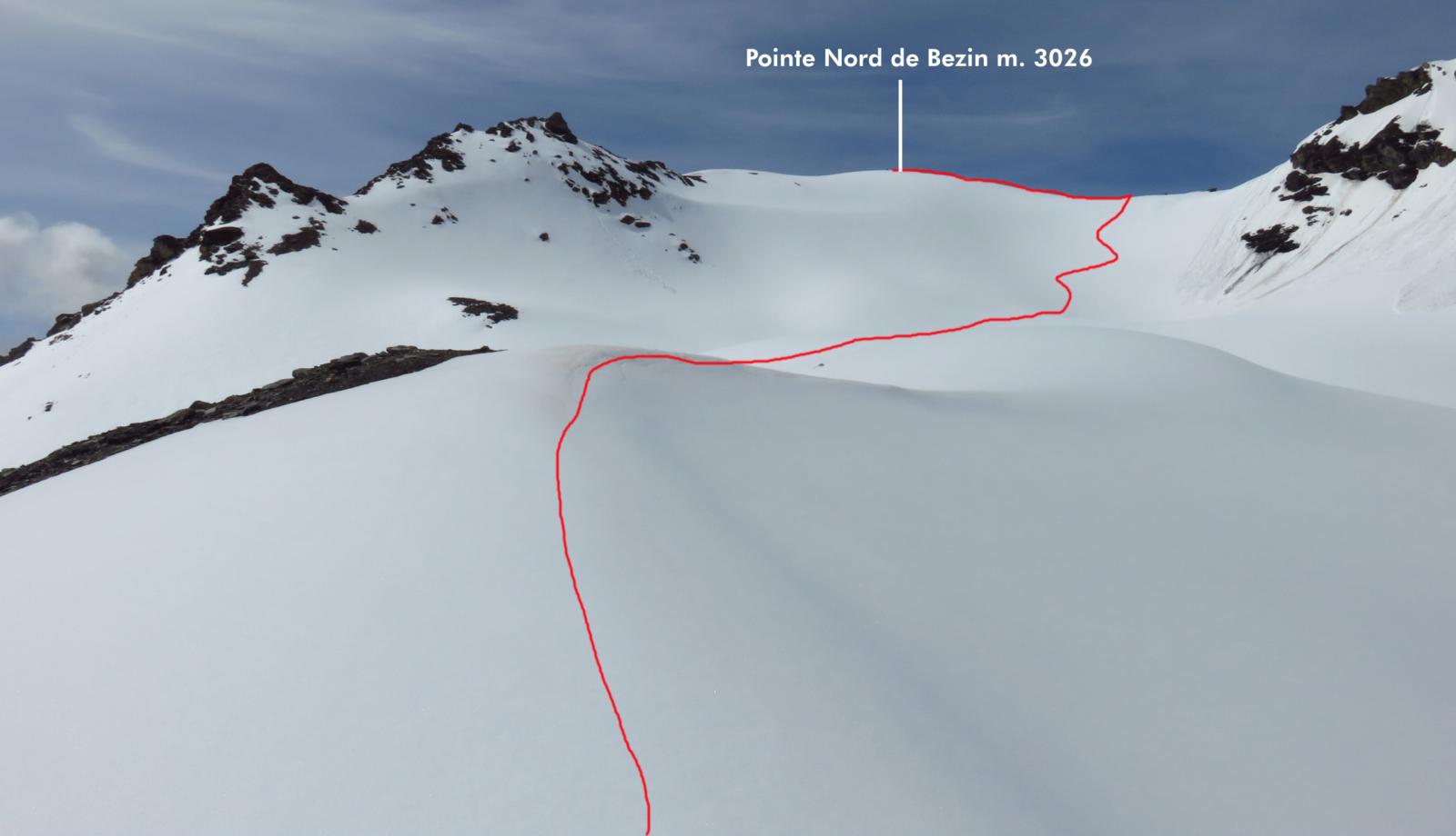 la parte finale della salita alla Pointe Nord de Bezin vista dalla conca sotto la Pointe des Fours