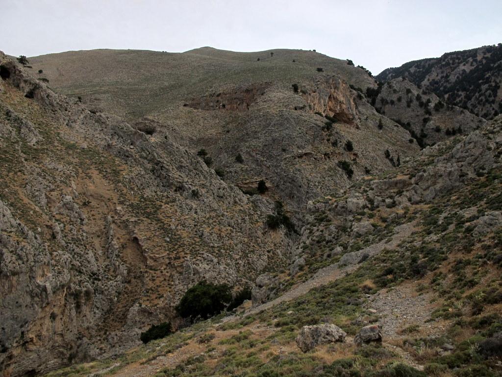 Scendendo nella gola di Iligas