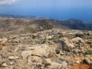 Si scende dallo Zaranokefala; sullo sfondo la spettacolare uscita della Gola di Aradhena