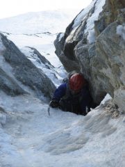Dino esce dal salto verticale incassato