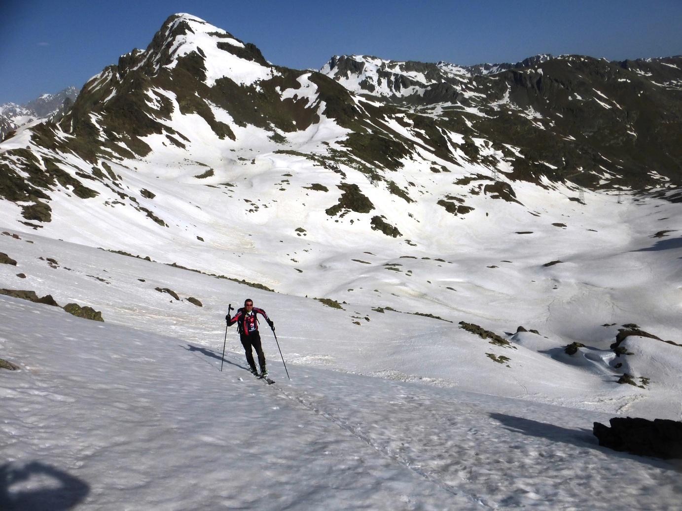 dietro il Mont Mor si vede che ci sono tratti senza neve