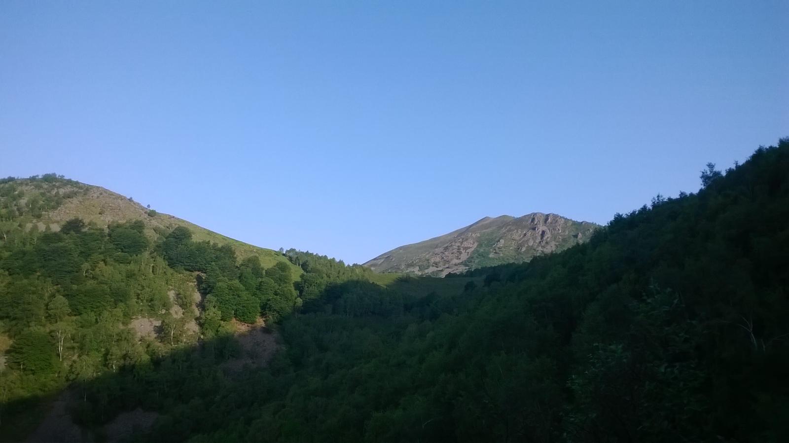 il monticchio appena fuori dal bosco