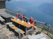 La meritata e piacevole pausa al Rifugio