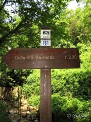 Indicazione per il colle sul ponte prima di Cerisola