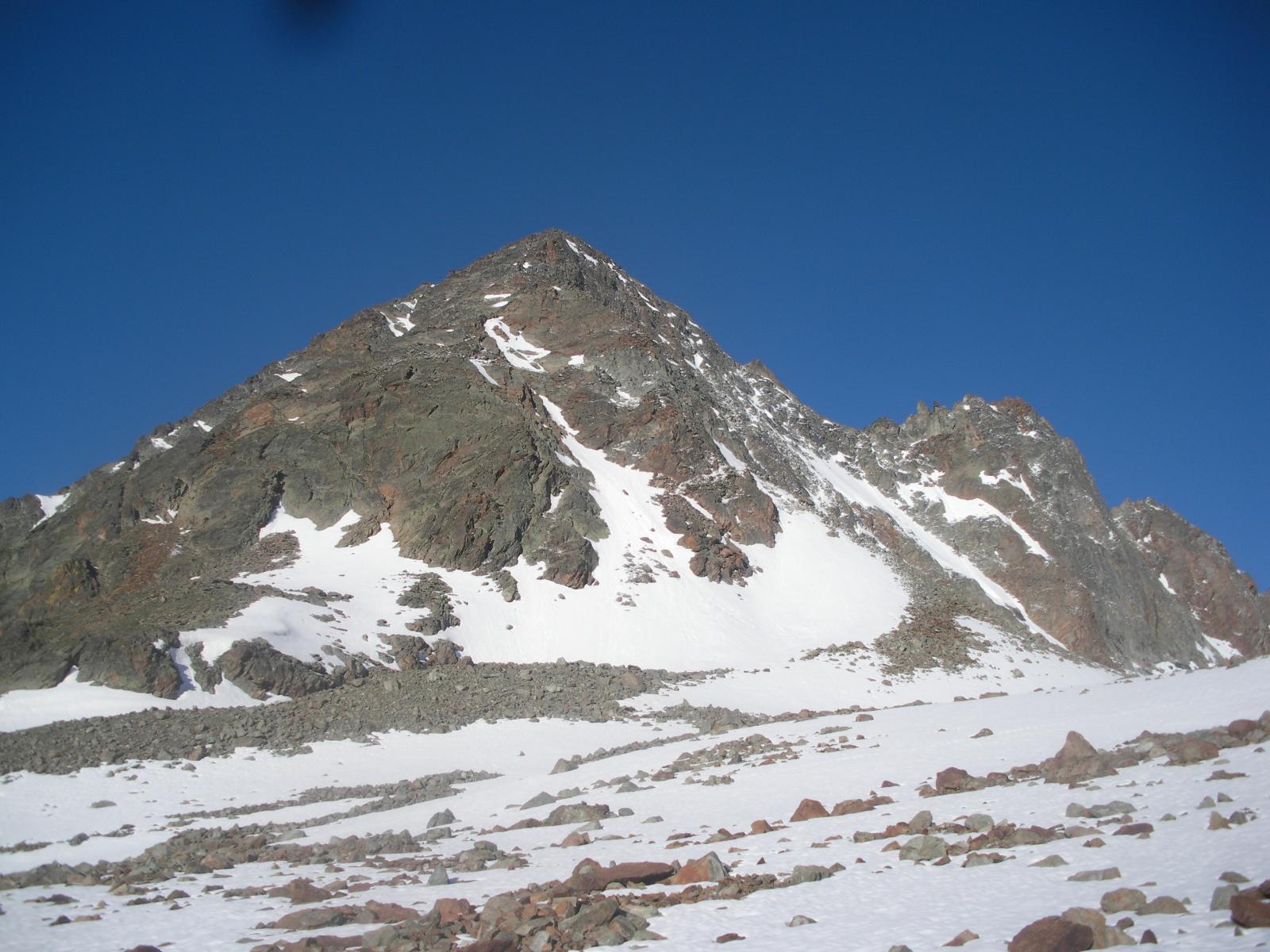 Il monte o Tour Grauson da nord est nella fase di avvicinamento..