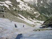 in salita su neve primaverile